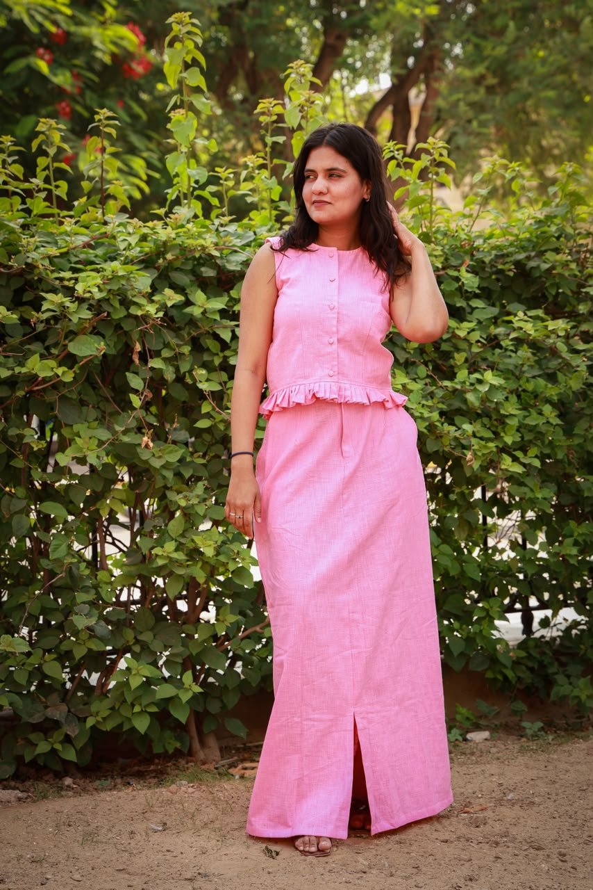 Premium linen skirt with top  Cute finish